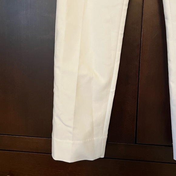 Neiman Marcus “Lisa” White Cropped Dress Pant - Picture 2 of 9